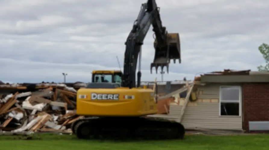 Hoover Hall Demolition Starts, at SCC-Beatrice
