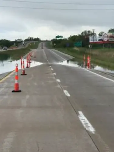 Interstate 29 closes from Pacific Junction to Missouri border