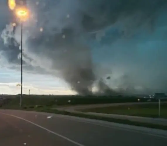 Strong Sunday storms leave heavy damage in Lincoln, large hail and strong winds reported throughout the area