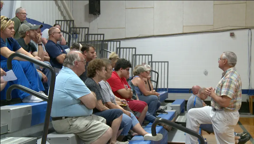 Twin River Discusses Future Of Elementary School With Silver Creek Community