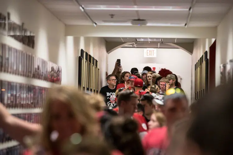 Only kids can get Scott Frost's autograph at Fan Day — but now they won't have to pay