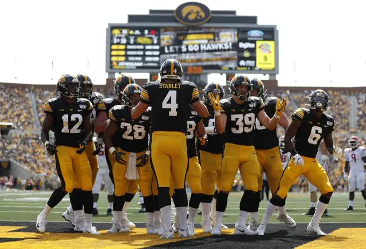 No. 20 Iowa rolls past Rutgers as Nate Stanley throws three TDs