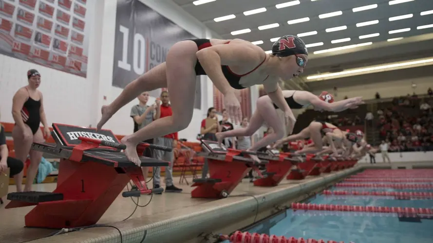 Huskers Dive Into Regular Season