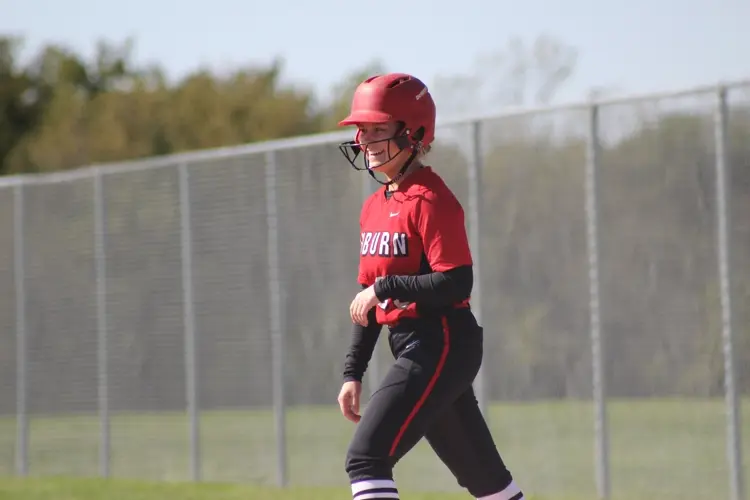 Auburn finishes third at state softball