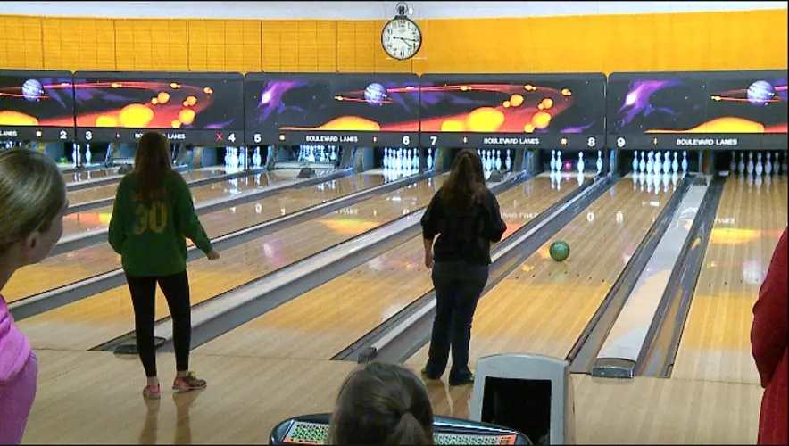 Columbus Unified Bowling Prepares For First Meet