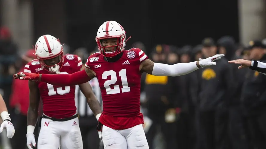 AP source: Big Ten working on multiple options for football