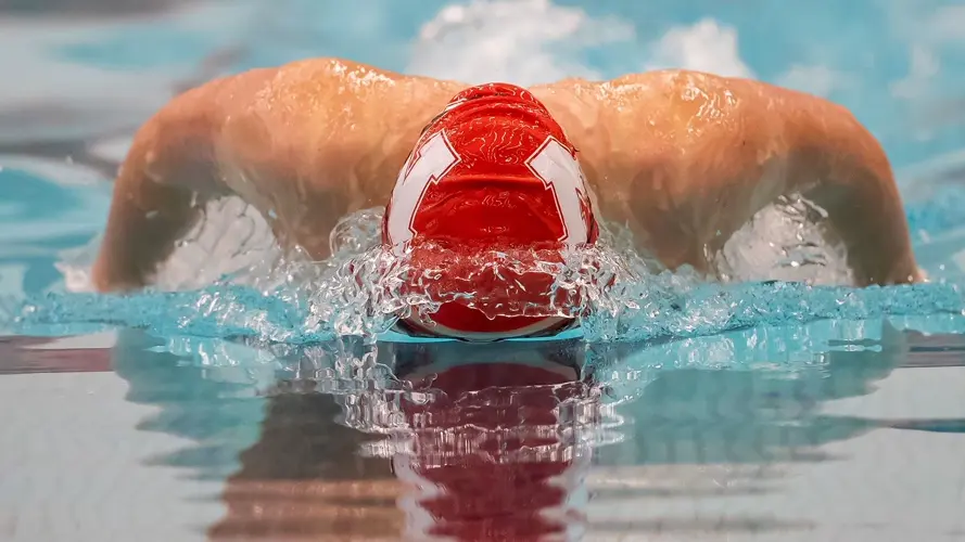 Huskers Race Past Mavericks to Start 2020