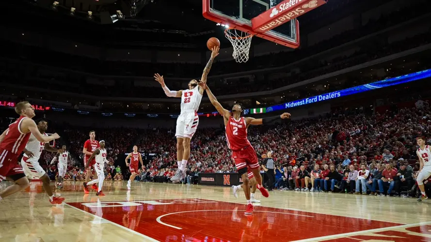 Huskers Fall to Badgers
