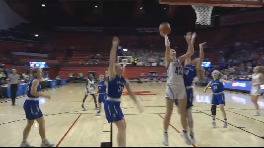 Lincoln Christian Rolls Past Malcolm to Semifinal