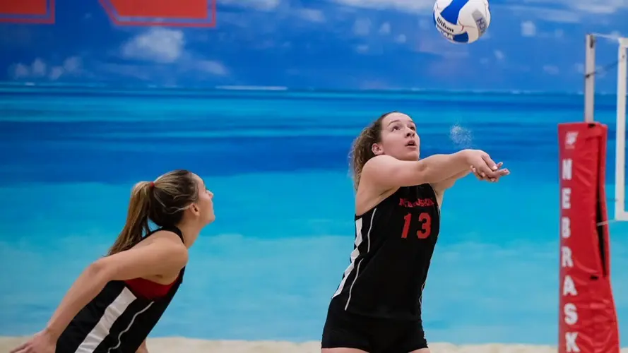 Huskers Extend Home Win Streak