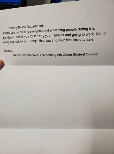 Elementary school thanks Sidney police for service during pandemic