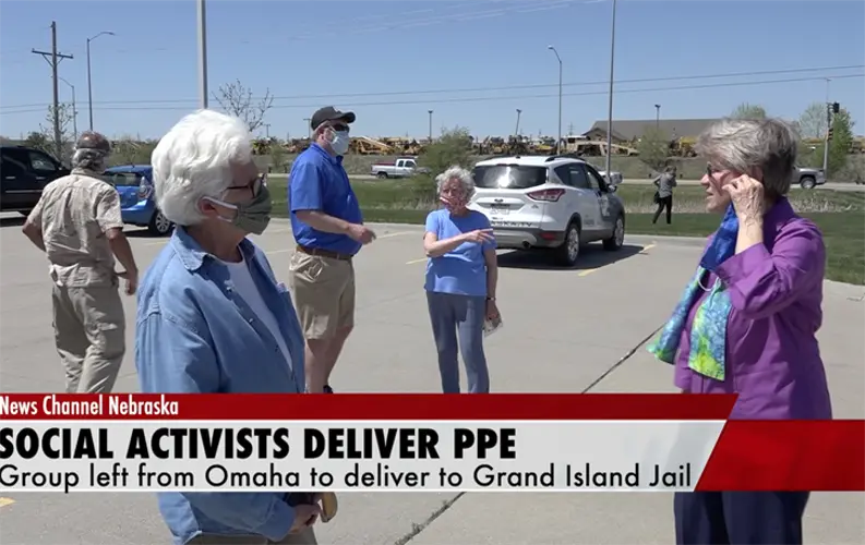 "Mothers and Others" delivers Care Package to detainees