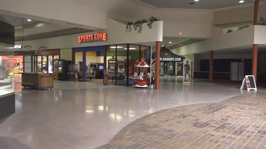 Monument Mall opens doors after one month of closure