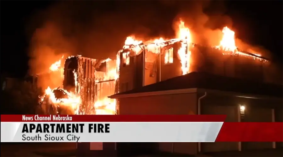 Fire rages through South Sioux apartment complex