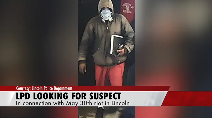 LPD Looking For Man Seen Throwing Rocks at Officers, taking laptop