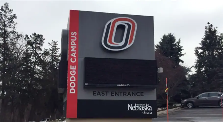 UNO quarantines 4 teams as Nebraska approaches 400 deaths