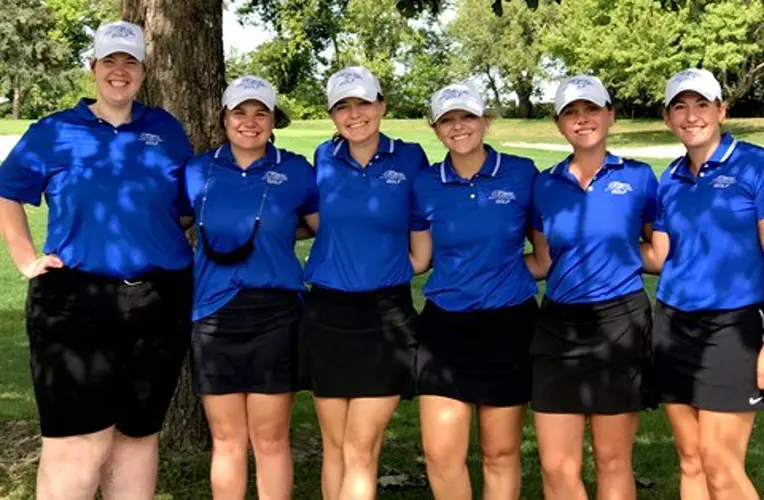 Lara Wells Signs with Peru State Golf