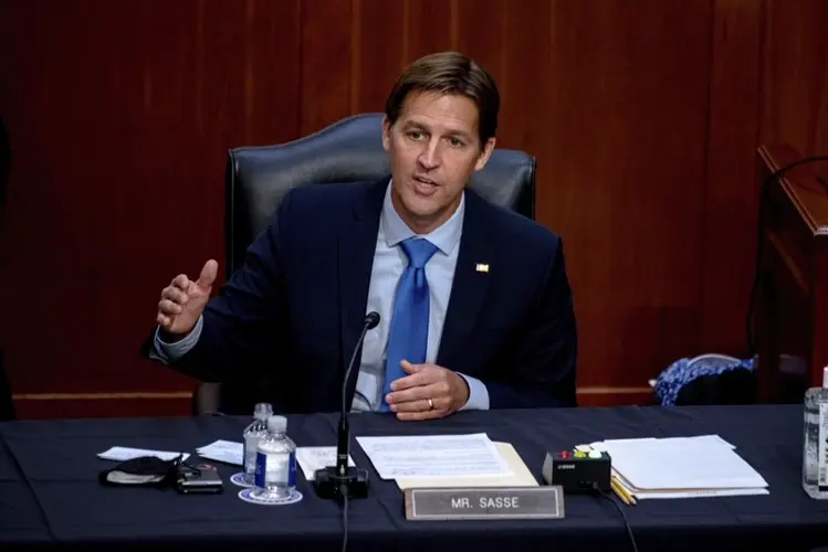 Sasse dropping more dimes on his GOP
