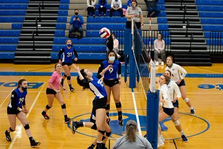Mount Mercy VB Sweeps Peru State On Friday