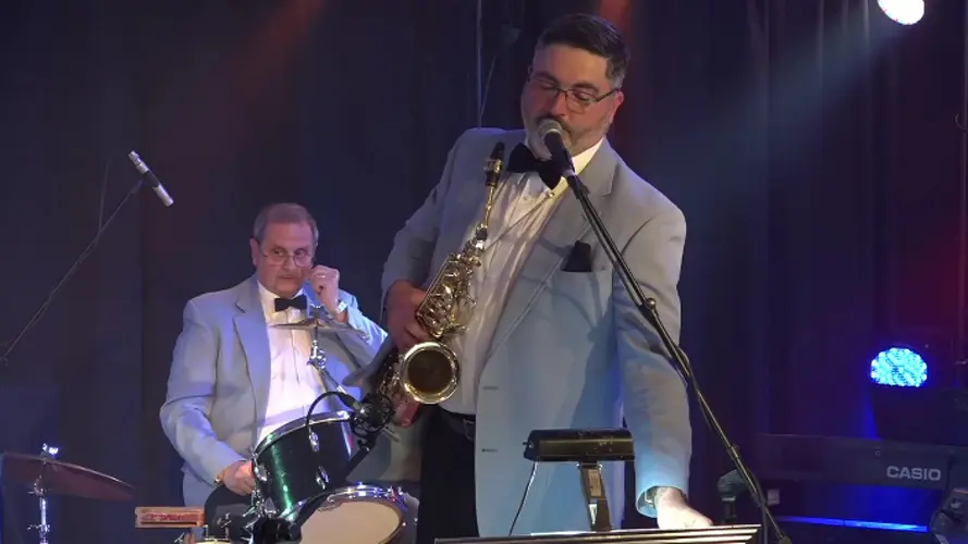 QT Leo Lonnie Orchestra 11/26