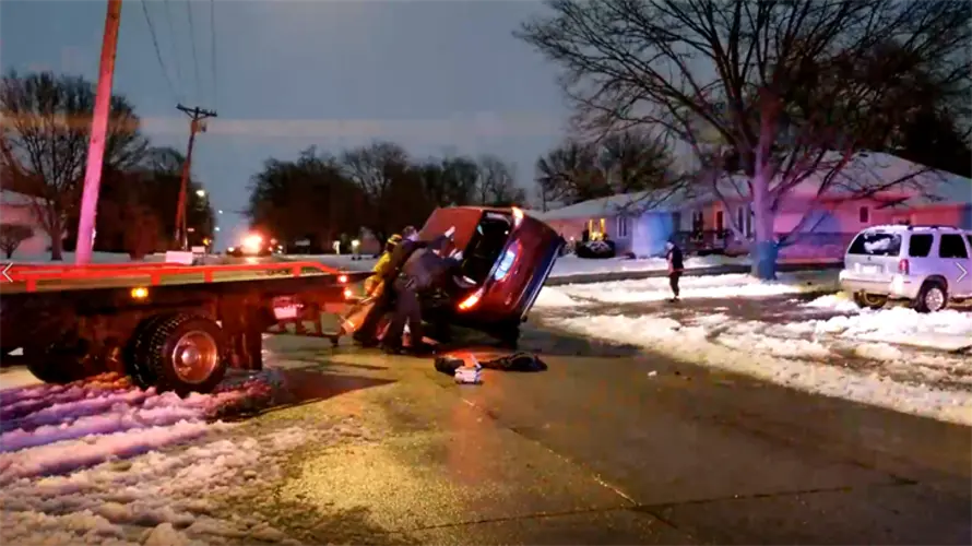 Woman injured when SUV hits parked vehicle, in NE Beatrice