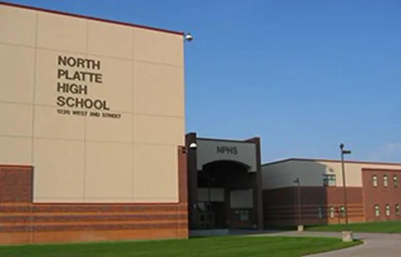North Platte seniors line up to get vaccinated