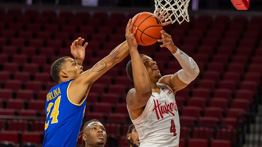 Strong Start Pushes Minnesota Past Nebraska