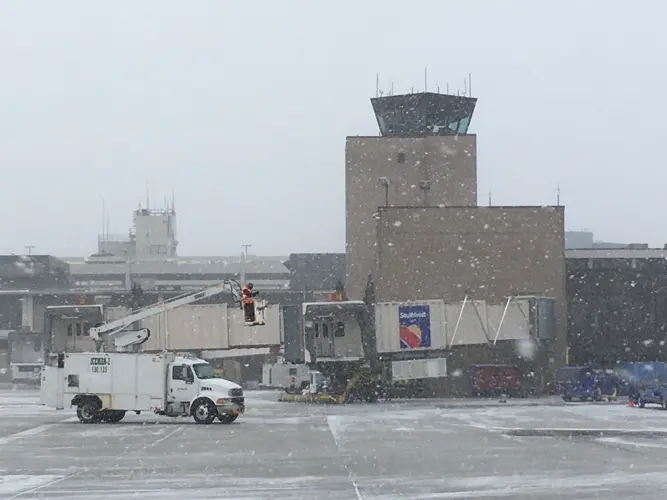 More Eppley flights delayed due to weather