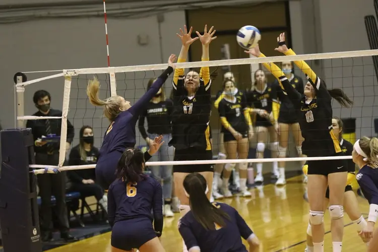 No. 10 WNCC sweeps EWC