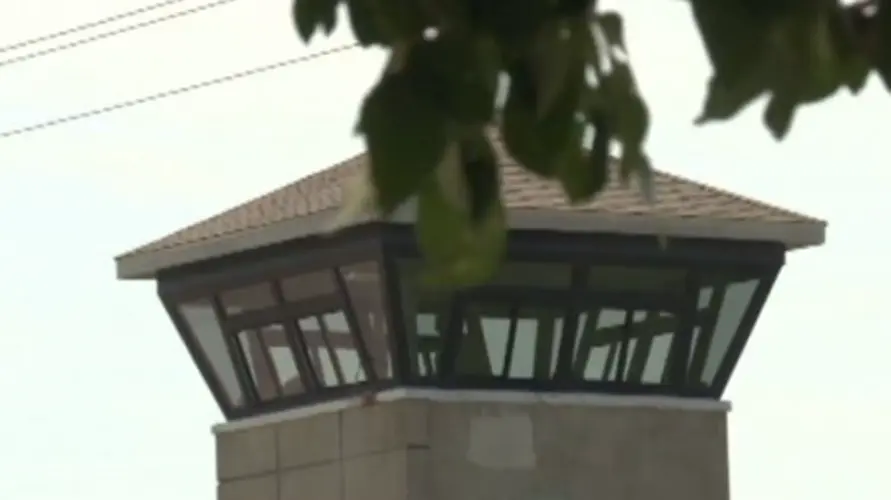 Nebraska corrections union strikes historic deal with governor