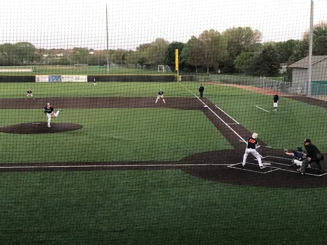 Falls City Shut Out in Districts