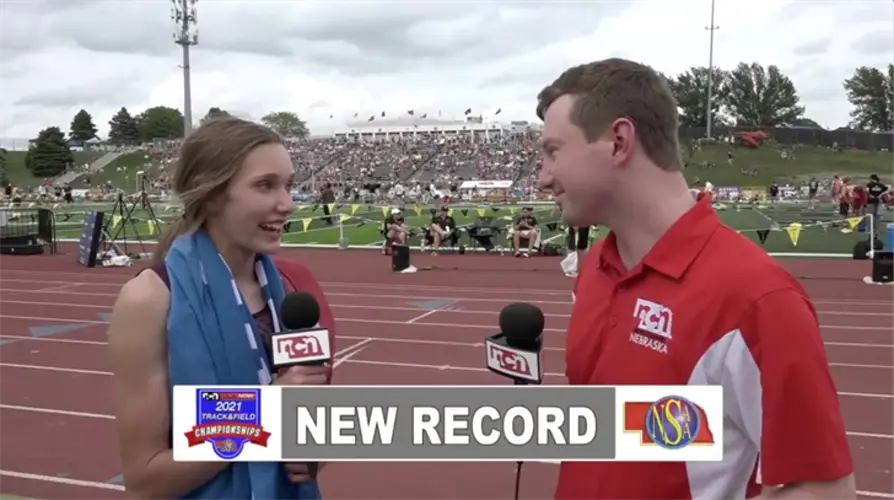 Kailynn Gubbels of Arlington sets record in girls 100M hurdles