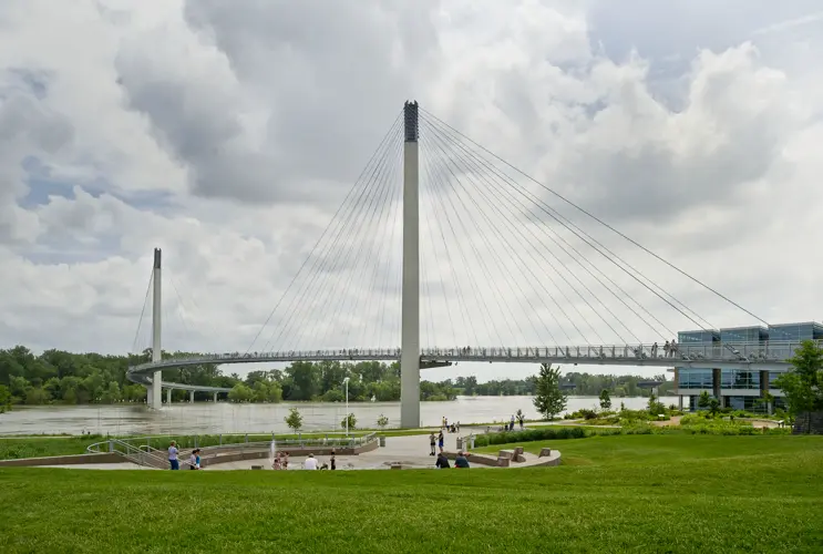 Omaha Police investigating death near Bob Kerrey Bridge