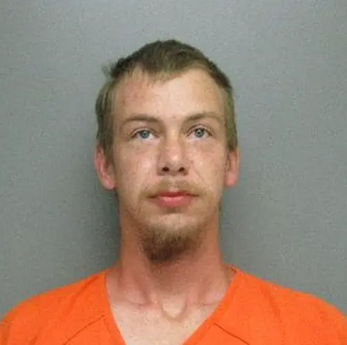 Wallace man detained by bank employee, arrested for robbery
