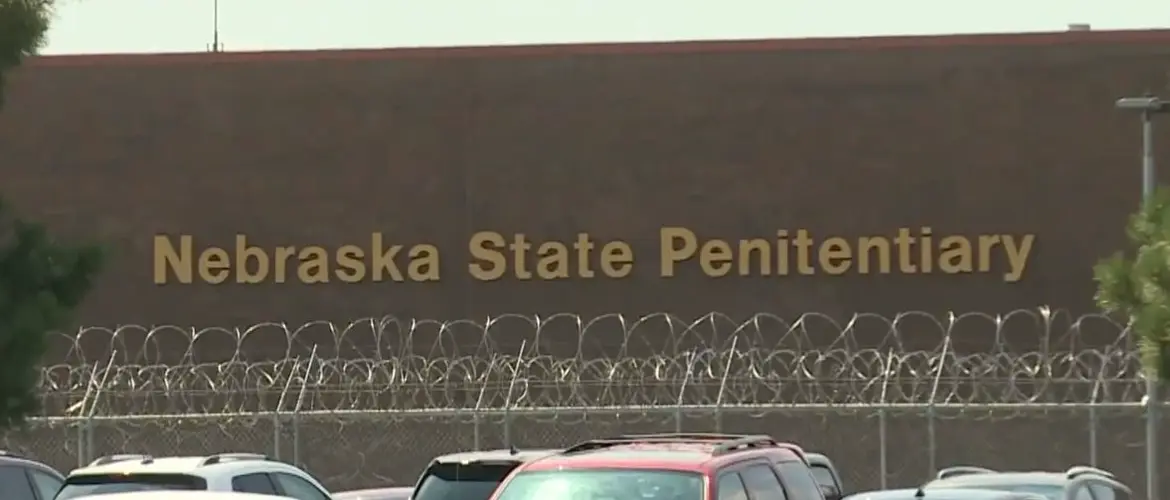 Report: Prison staffers in 'mass exodus'