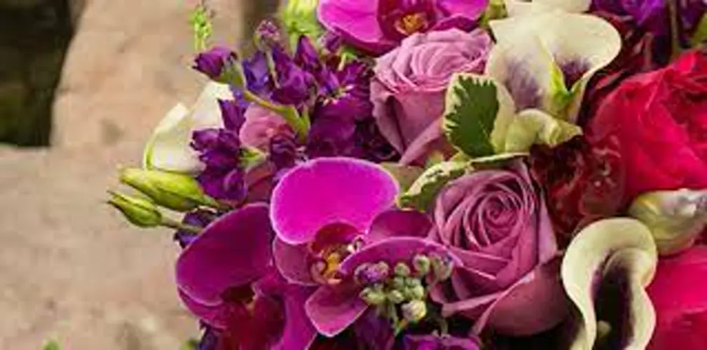 Labor, supply shortages impacting Omaha floral businesses