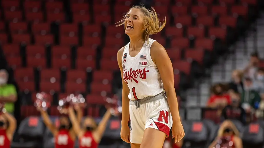 Shelley Shoots Huskers Past Drexel