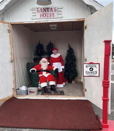 Sidney celebrates Christmas holiday