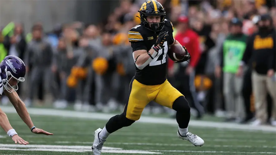 Iowa's Kaden Wetjen Honored as 14th Jet Award Recipient