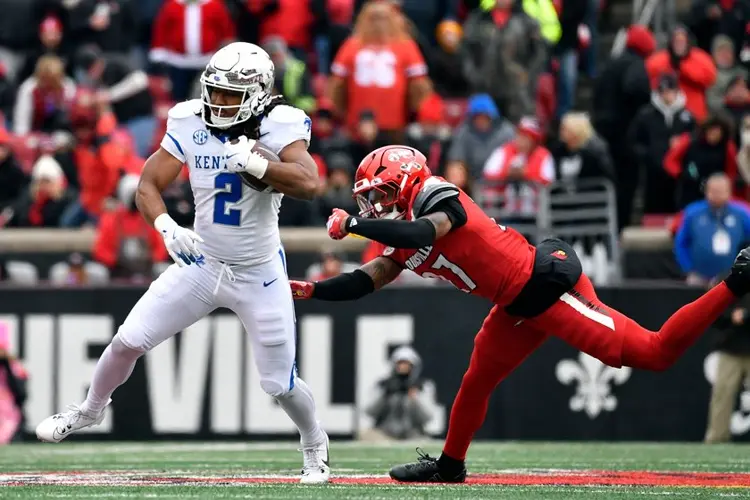 Georgia running back Dante Dowdell sidelined indefinitely after off-campus accident