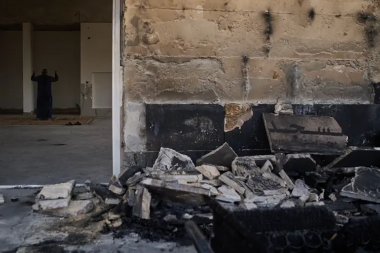 2 mosques in the West Bank are set on fire during a deadly surge in settler violence