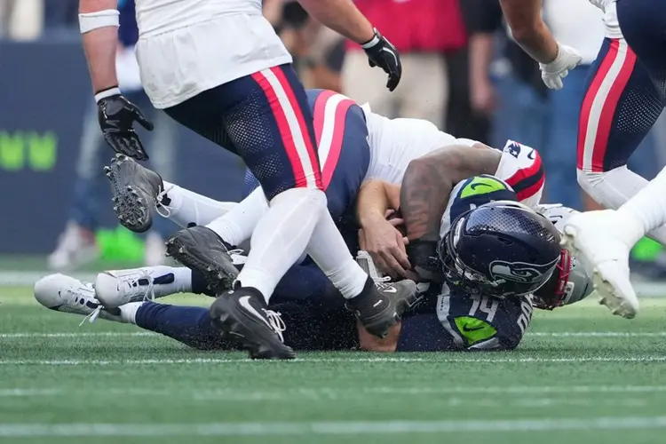 Seahawks QB Sam Darnold has a muscle injury. His status for Seattle's next game is uncertain