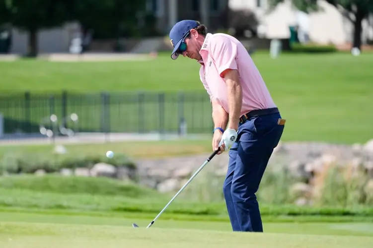 Kohles shoots 62 to take the 1st-round lead in the 3M Open. Scheffler 3 shots back