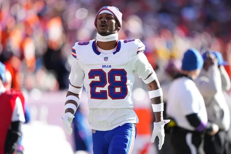 NFL suspends 2nd Bills player for spitting, Sam Franklin denies the allegation and plans appeal