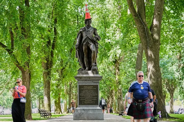 Scottish traffic cone gets dignitary's welcome in Boston after World Cup friendship