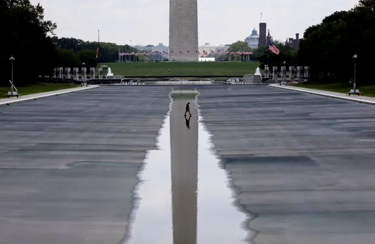 No evidence? No problem. Trump pushes ahead on false claims that Reflecting Pool was vandalized