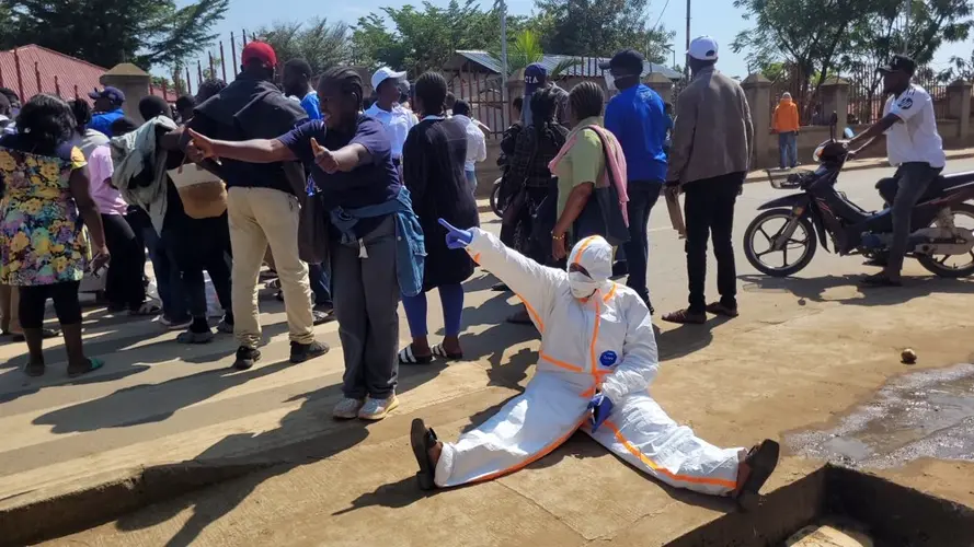 Congo monitors nearly 200 boat passengers after a traveler dies with Ebola-like symptoms