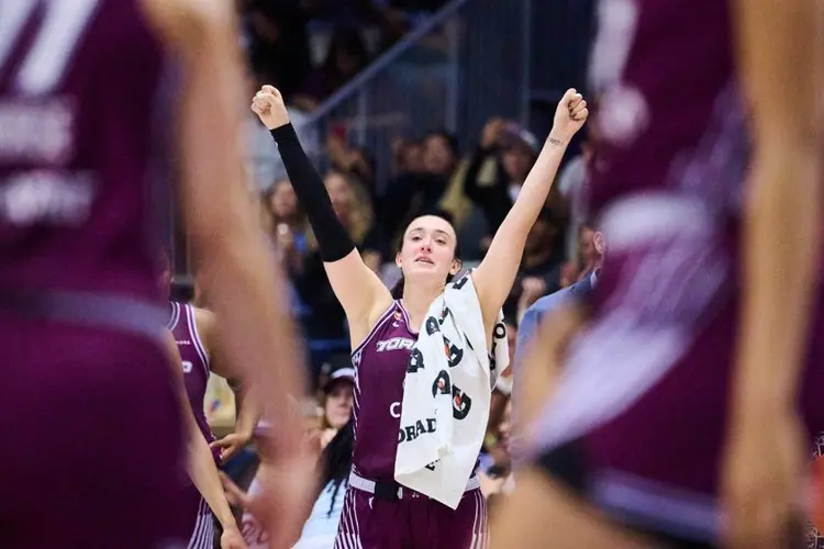 Marina Mabrey matches WNBA scoring record with 53 points to help Toronto rout Los Angeles