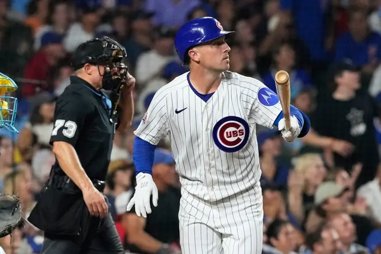 Alex Bregman hits 3 home runs and Cubs set team record with 9 in 17-3 rout of Brewers