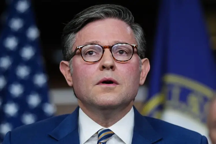 Republicans in Congress continue to back Iran war despite the political risk